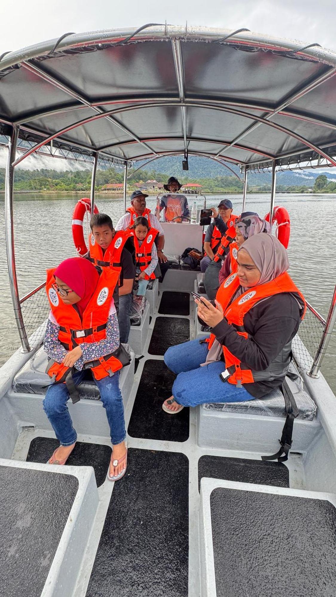 Branda Kampung Sumpitan Lenggong Tiada Sungai Hotel Kampong Ulu Jepai Kültér fotó