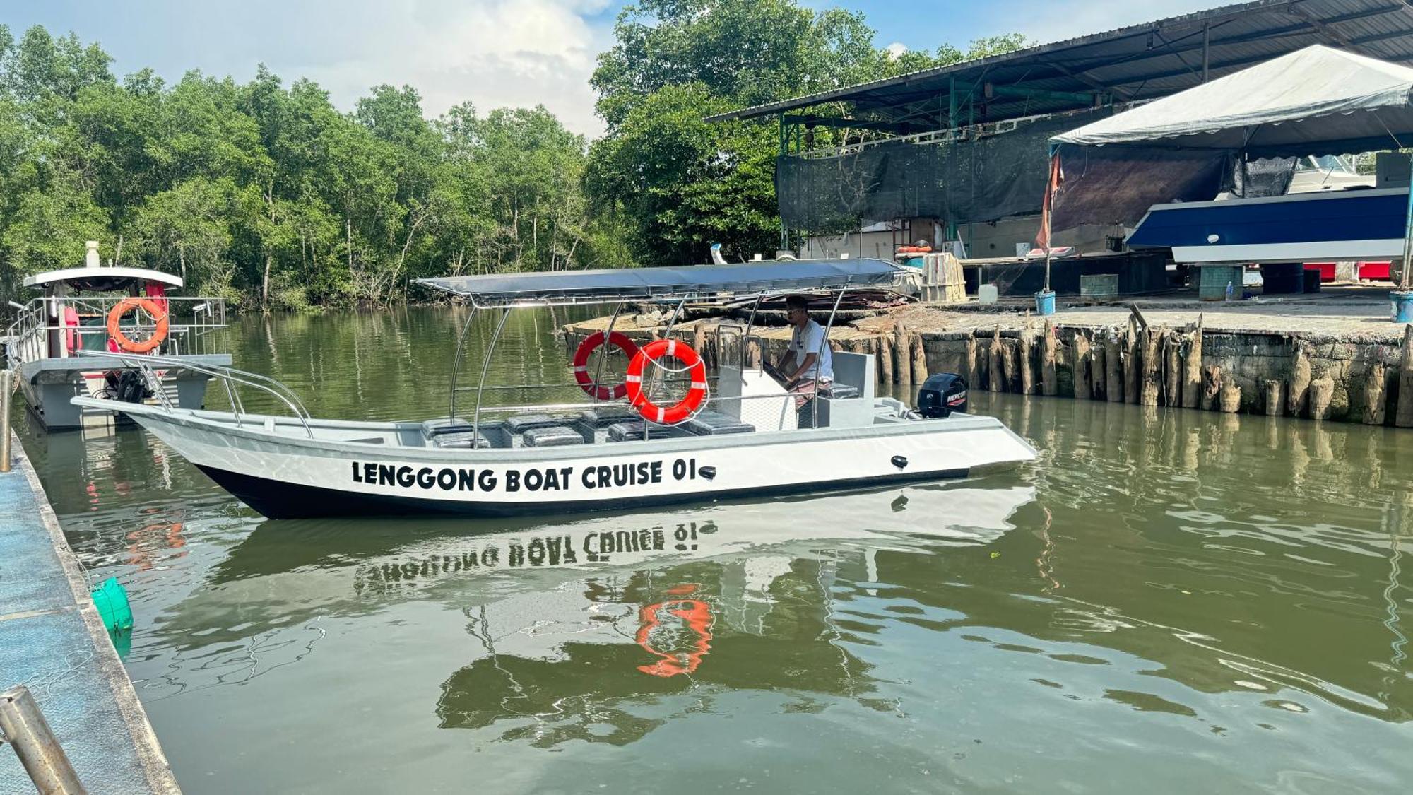 Branda Kampung Sumpitan Lenggong Tiada Sungai Hotel Kampong Ulu Jepai Kültér fotó